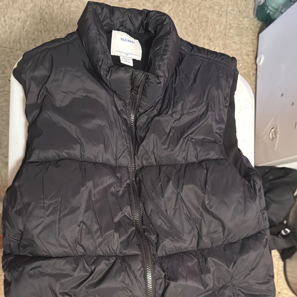 Old Navy Black Puffer Vest